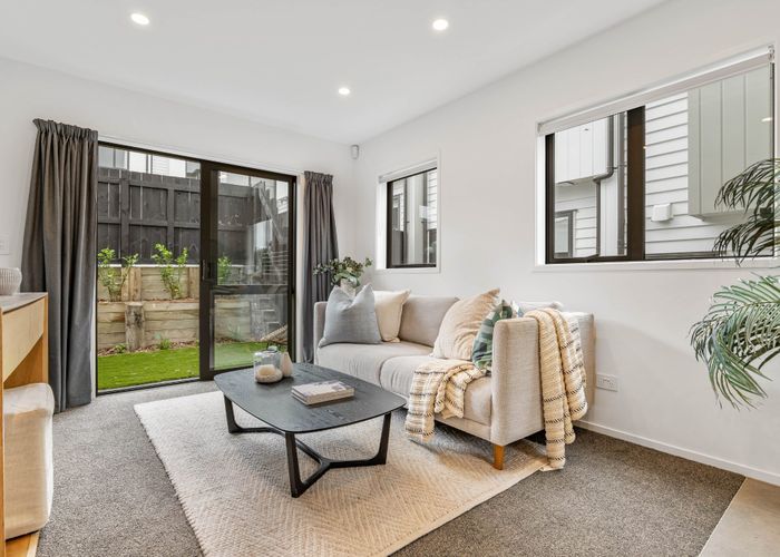  at Two Beds/58-60 Kemp Road, Massey, Waitakere City, Auckland