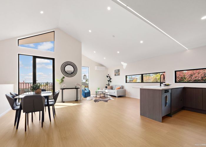  at 10-12 White Heron Drive, Massey, Waitakere City, Auckland
