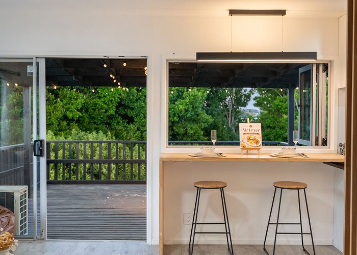  at 2/20 Celeste Place, Totara Vale, North Shore City, Auckland