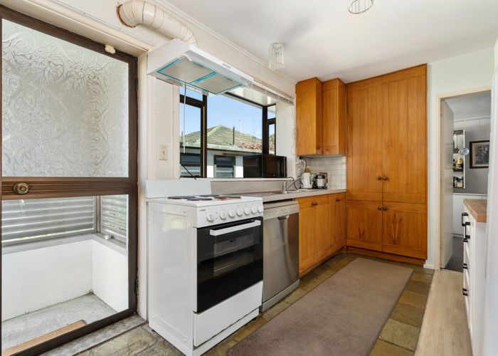  at 2/64 Roydvale Avenue, Burnside, Christchurch City, Canterbury