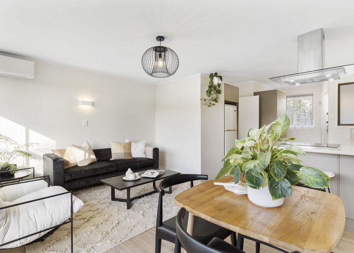  at 2/45 Third Avenue, Kingsland, Auckland