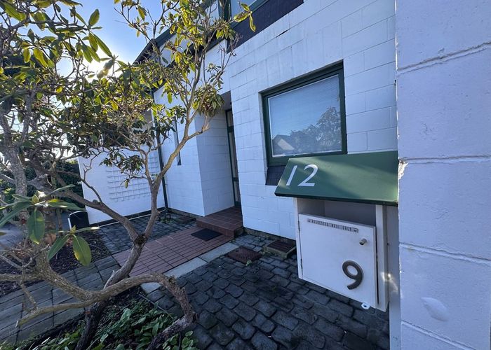  at 9/24 Shrewsbury St, Merivale, Christchurch City, Canterbury