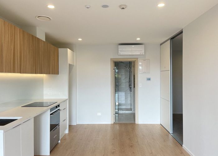 For rent 1 Willoughby Apartments, Howick, Manukau City, Auckland