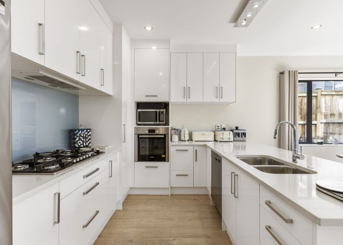  at 43 Bordeaux Parade, Te Atatu South, Auckland