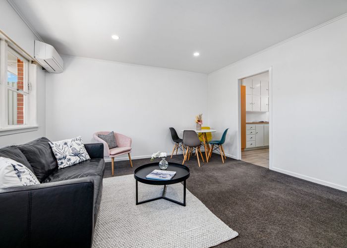  at 4/10 Sutherland Road, Mount Albert, Auckland
