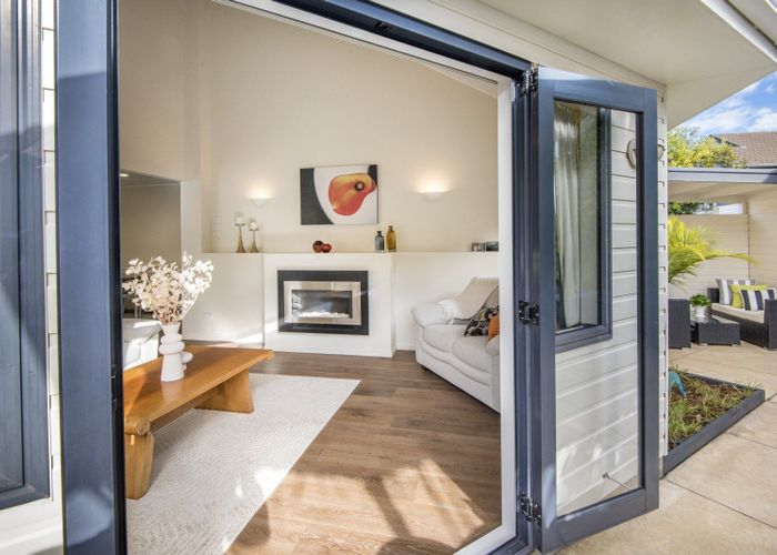 at 24A Niccol Avenue, Narrow Neck, Auckland
