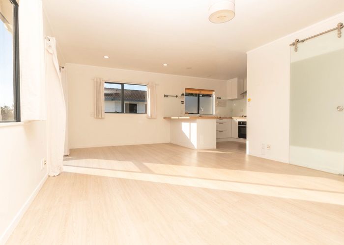  at 2/59 Santiago Cres, Unsworth Heights, North Shore City, Auckland