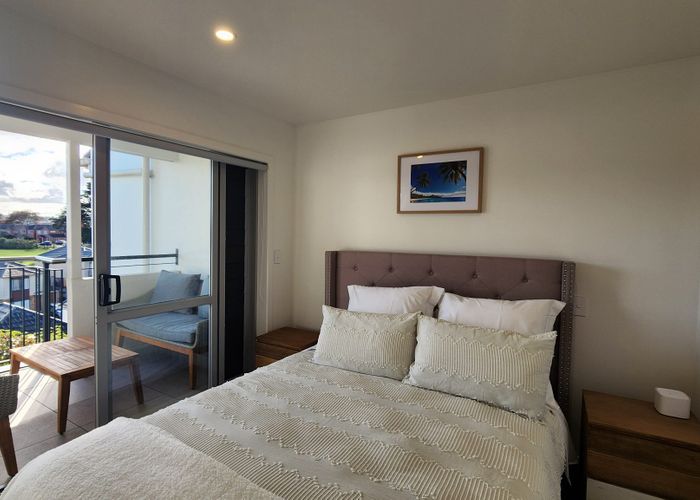  at 17B/60 Masons Road, Oteha, Auckland