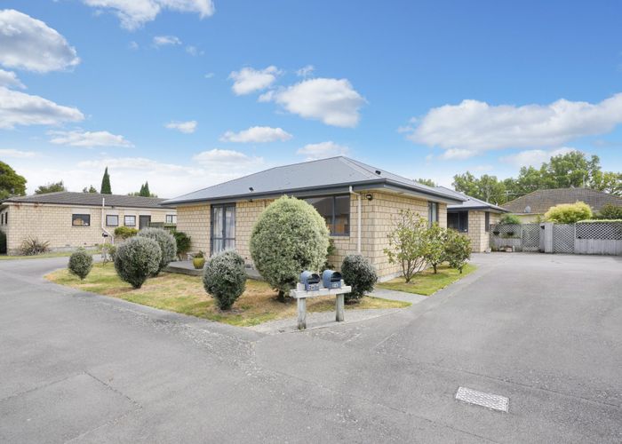  at 2B Ferndown Lane, Bromley, Christchurch