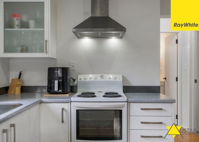  at 2/57 Hale Crescent, Bayview, North Shore City, Auckland