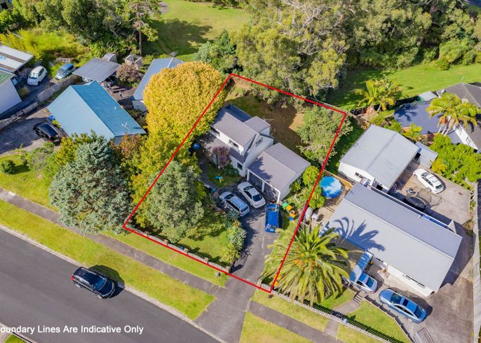  at 33 Elizabeth Drive, West Harbour, Auckland