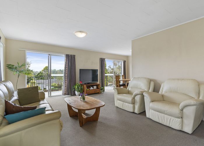  at 3 Bonito Place, Bayview, Auckland