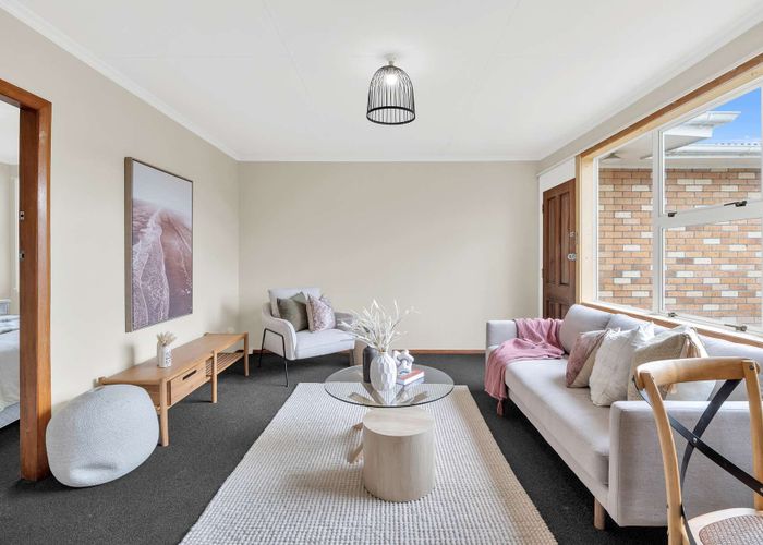 at 2/84 Linton Street, West End, Palmerston North, Manawatu / Whanganui