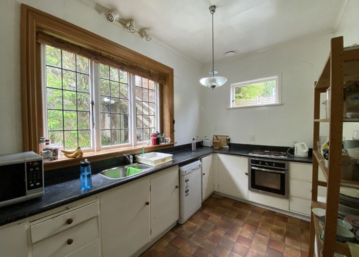  at 74 Fairlie Terrace, Kelburn, Wellington
