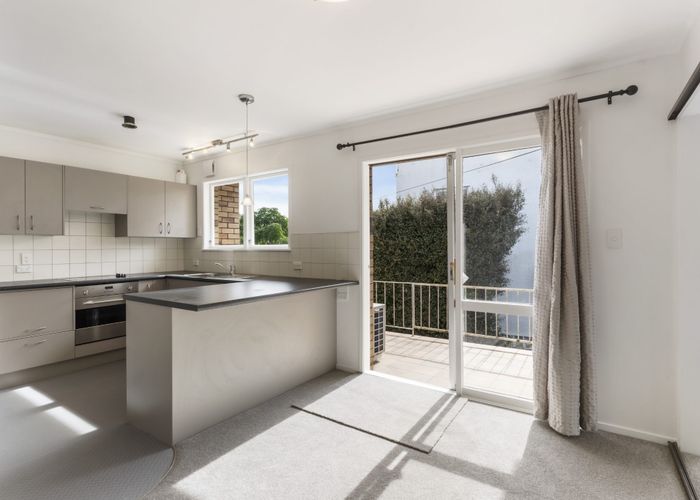  at 1/120 Orakei Road, Remuera, Auckland City, Auckland