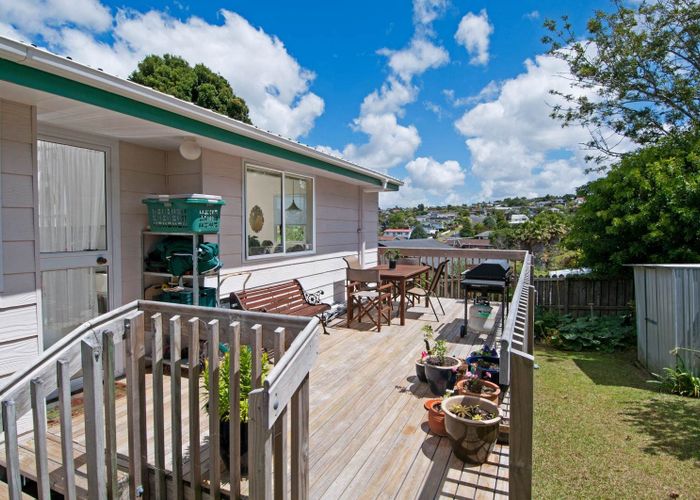 at 1/62 Athena Drive, Glenfield, North Shore City, Auckland