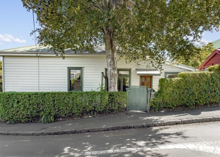  at 30 Gibraltar Crescent, Parnell, Auckland