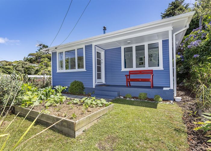  at 65 Airlie Road, Plimmerton, Porirua