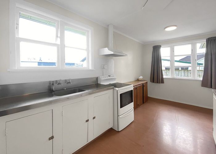  at 4 Thames Street, Roslyn, Palmerston North, Manawatu / Whanganui