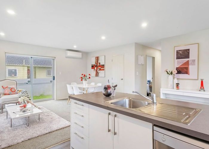  at 2/1 Clarice Place, Takanini, Papakura, Auckland