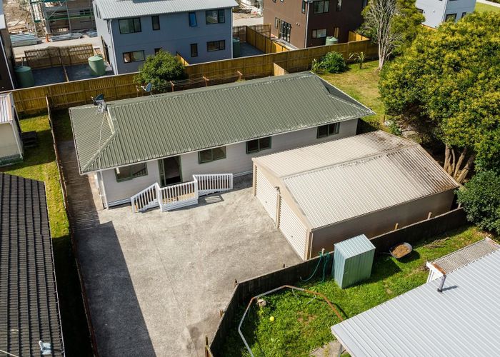  at 11A Keeling Road, Henderson, Auckland