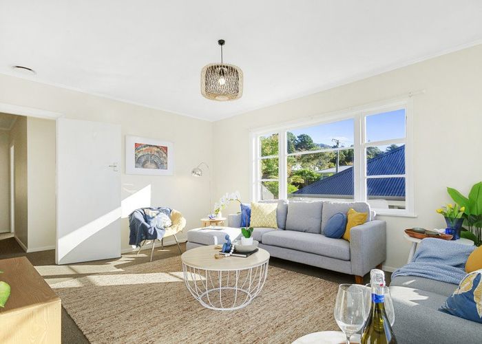  at 27 Fraser Street, Wainuiomata, Lower Hutt, Wellington