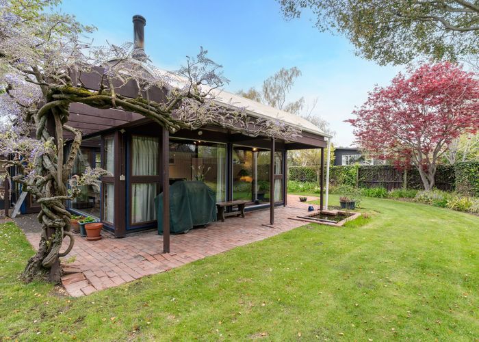  at 2 Dunrobin Place, Avonhead, Christchurch