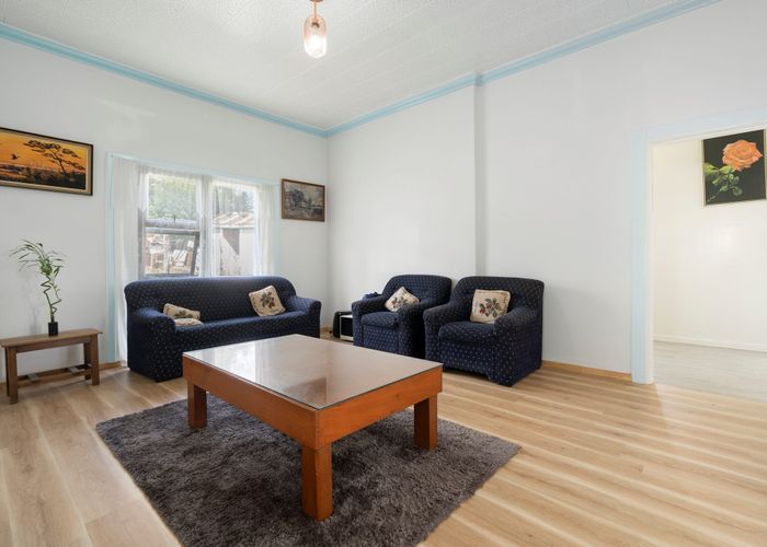  at 110 Edmonton Road, Henderson, Auckland