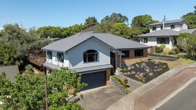 at 3 Frenz Drive, Titirangi, Auckland