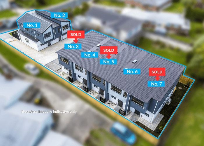  at 4/31 Tiroroa Avenue, Te Atatu South, Waitakere City, Auckland