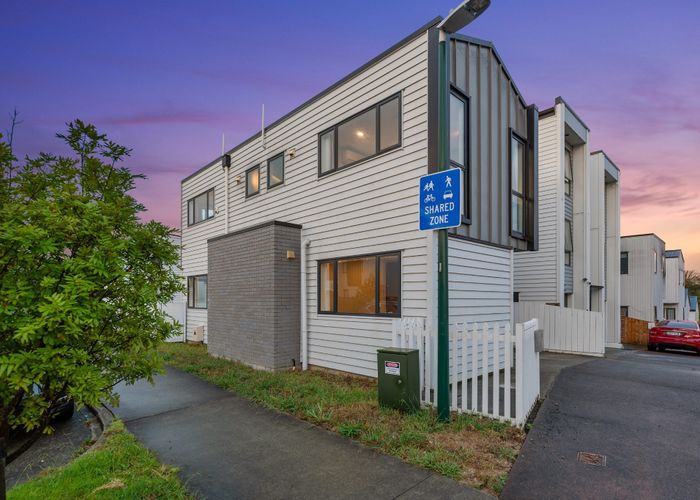  at 2 Ketu Court, Albany, North Shore City, Auckland