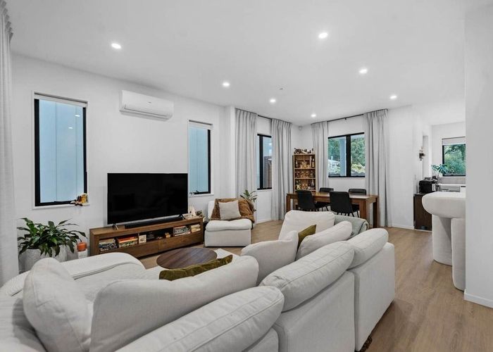  at 2 Fields Road, Manurewa, Manukau City, Auckland