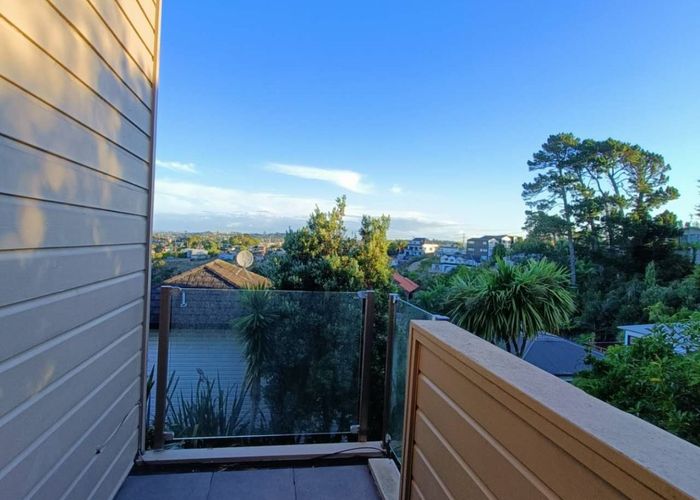  at 274 Glamorgan Drive, Northcross, North Shore City, Auckland