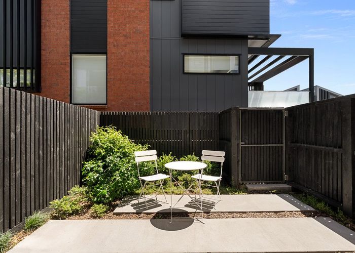  at 4/11 Western Springs Road, Kingsland, Auckland City, Auckland