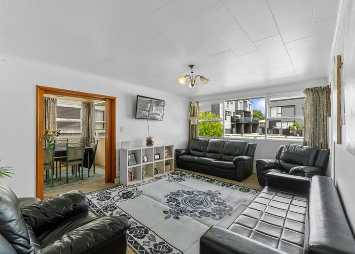  at 3 Convair Crescent, Mangere, Auckland