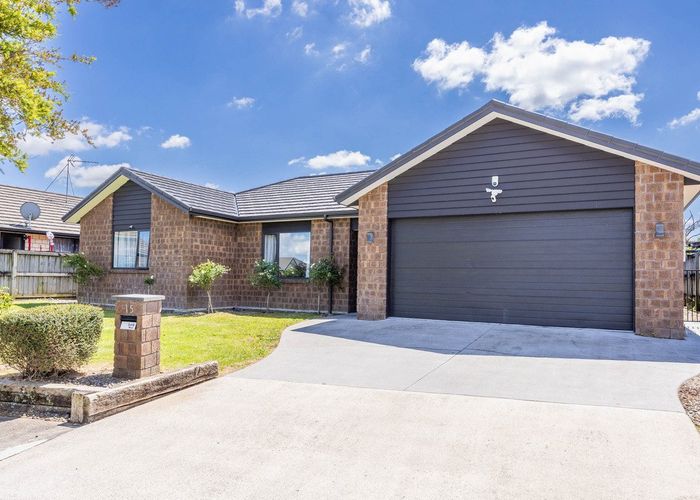  at 15 Te Ironui Place, Huntington, Hamilton, Waikato