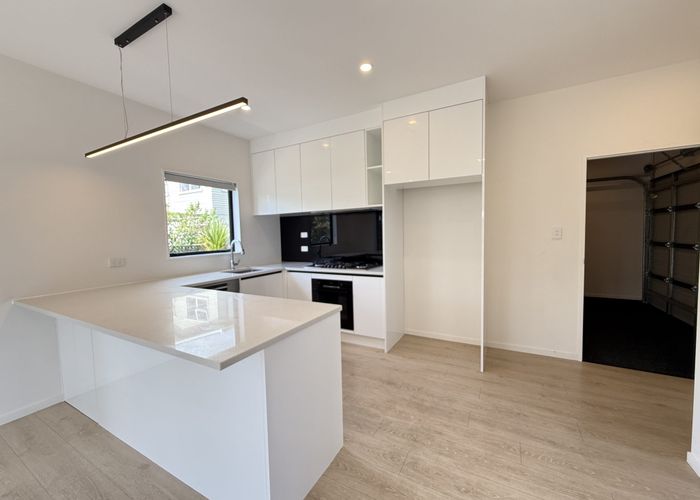  at 13F Glendhu road, Glenfield, North Shore City, Auckland