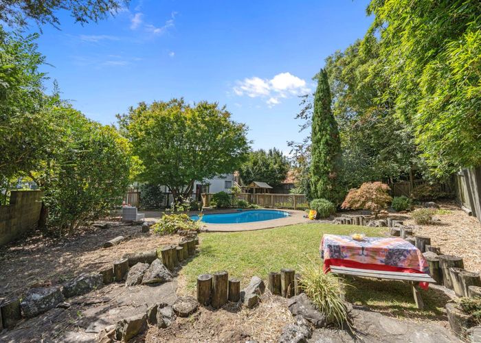  at 8 Bellamy Place, Blockhouse Bay, Auckland City, Auckland