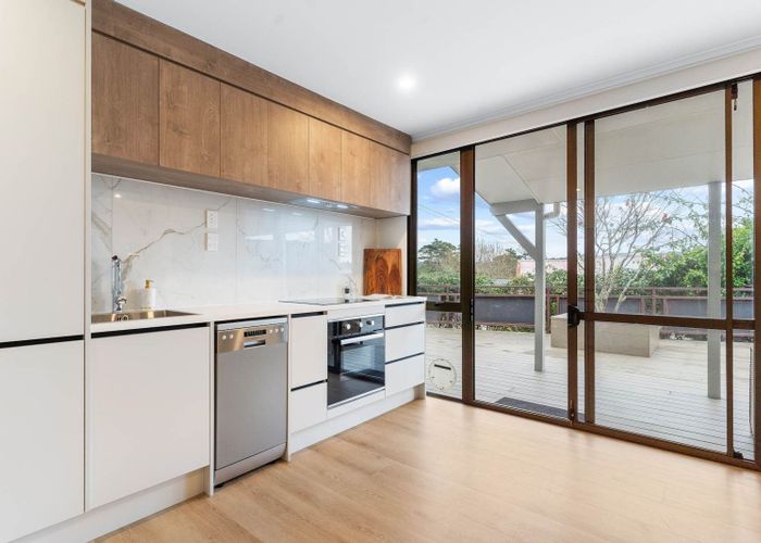  at 1/67 Tramway Road, Beach Haven, North Shore City, Auckland