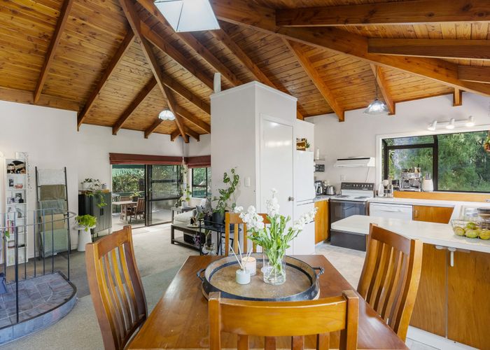  at 1/27 Flavia Close, Torbay, Auckland