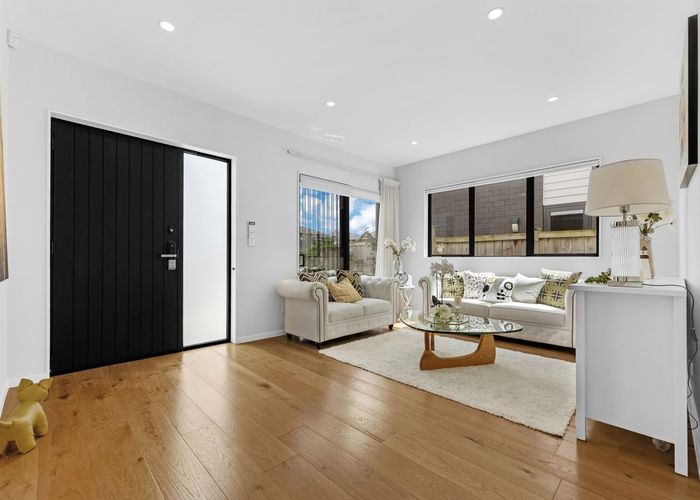  at 8 Hermes Road, Flat Bush, Manukau City, Auckland