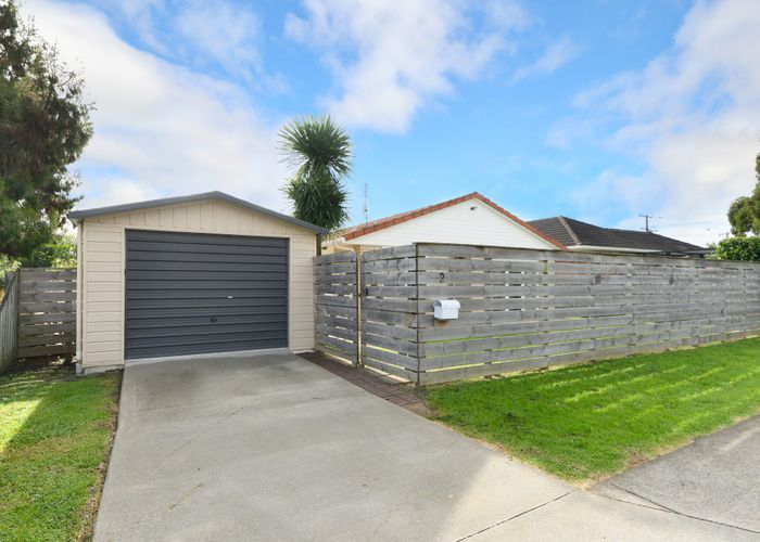  at 2 Paramu Avenue, Birkdale, North Shore City, Auckland