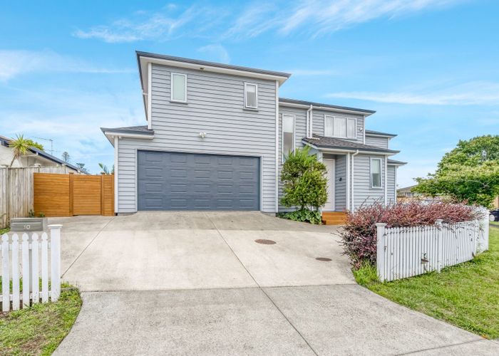  at 10 Hedge Row, Sunnyhills, Manukau City, Auckland