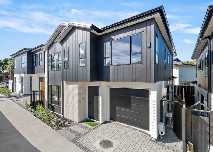  at 22B Gulf Crest, Bucklands Beach, Manukau City, Auckland