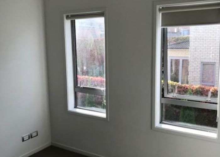  at 75A Fields Parade, Oteha, Auckland