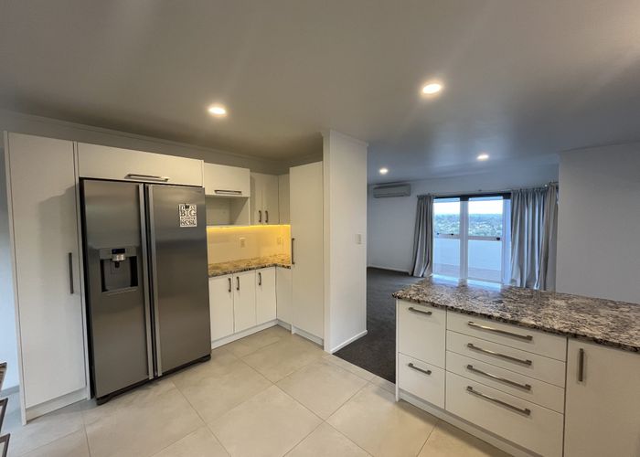  at 84 Pemberton Avenue, Bayview, North Shore City, Auckland