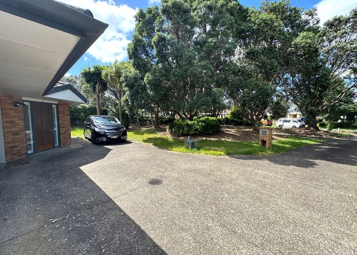 at 7 Lone Tree Avenue, Te Atatu Peninsula, Waitakere City, Auckland