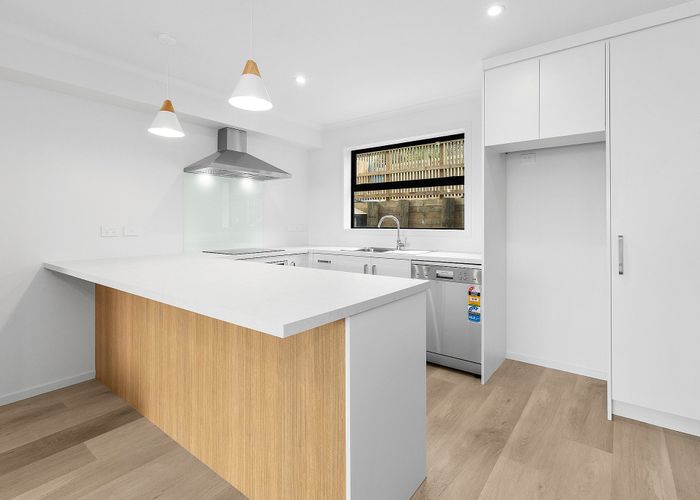  at 2/12 Ruakiwi Road, Hamilton Lake, Hamilton, Waikato