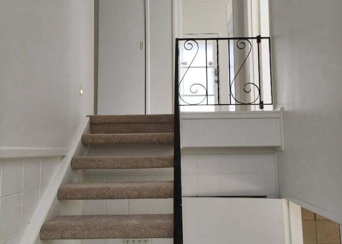  at 40 Velma Road, Hillcrest, Auckland