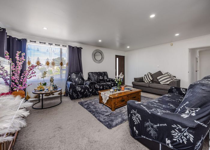  at 10 Ferndown Avenue, Papatoetoe, Manukau City, Auckland